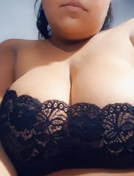 Alaston vuotanut OnlyFans-kuva Ginger