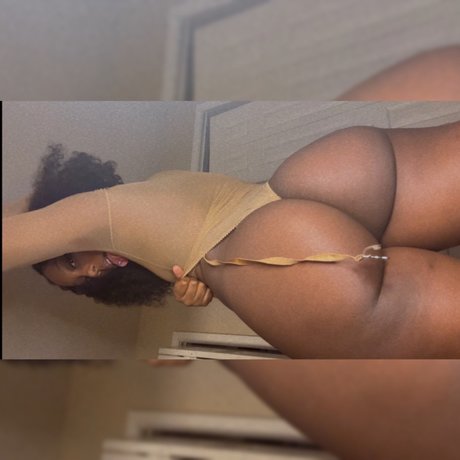 Naken lekkede OnlyFans-bilde av Msb 