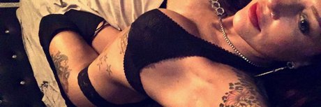 Nahá fotka uniklých OnlyFans od Ms Syn