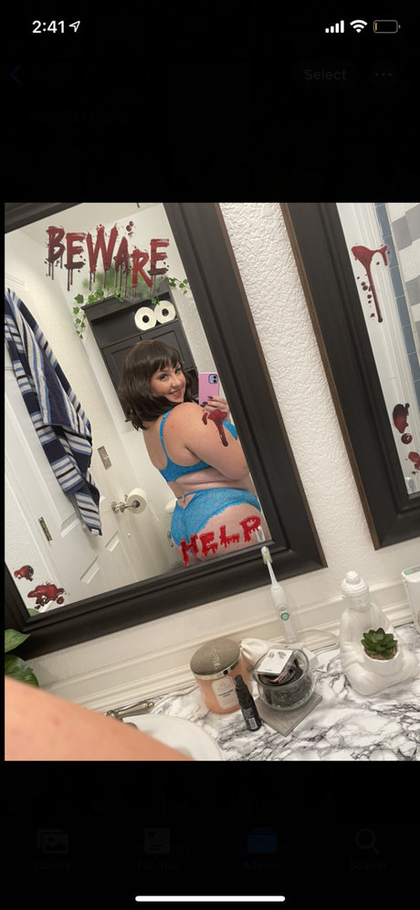 Naken lekkede OnlyFans-bilde av Lola