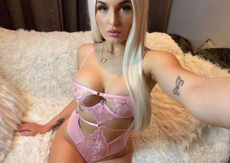Naken lekkede OnlyFans-bilde av Arianaus