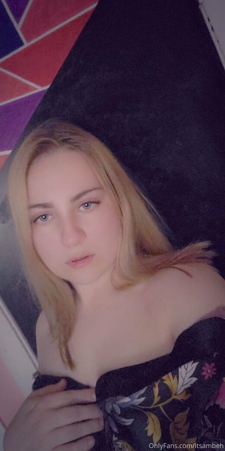 Nahá fotka uniklých OnlyFans od Itsambeh