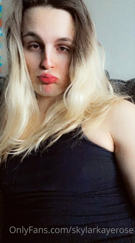 Skylarkayerose