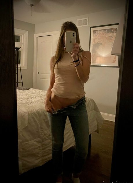 Alaston vuotanut OnlyFans-kuva Jjfeelingfree