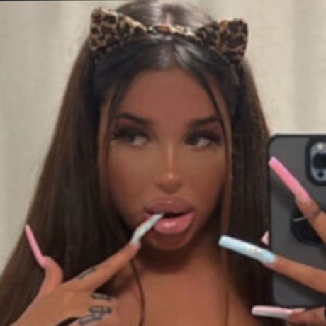 Naken lekkede OnlyFans-bilde av Juuuicyml Ml