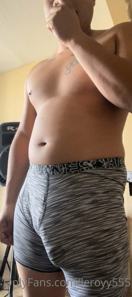 Naken läckt OnlyFans-bild av Leroybrownhart