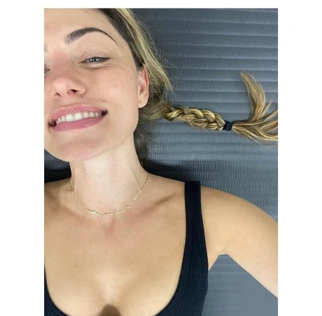 Phoebe Tonkin