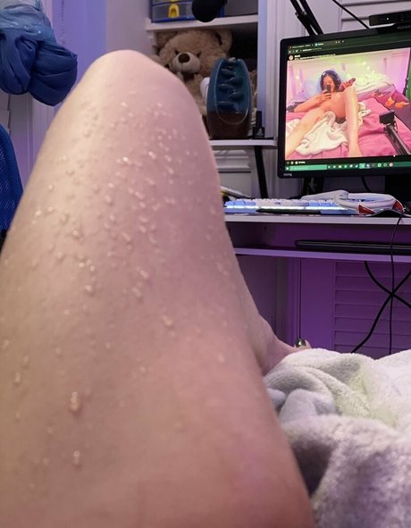Lewdgamermel  nude leaked OnlyFans photo