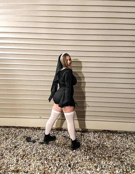 Sierra Bellingar OnlyFans 유출 누드 사진