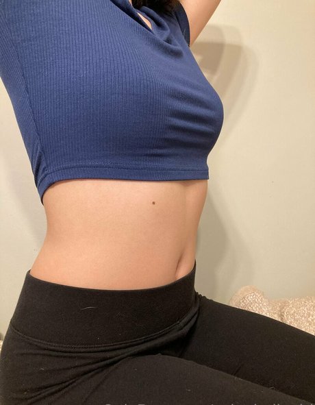 Asianbellygirl