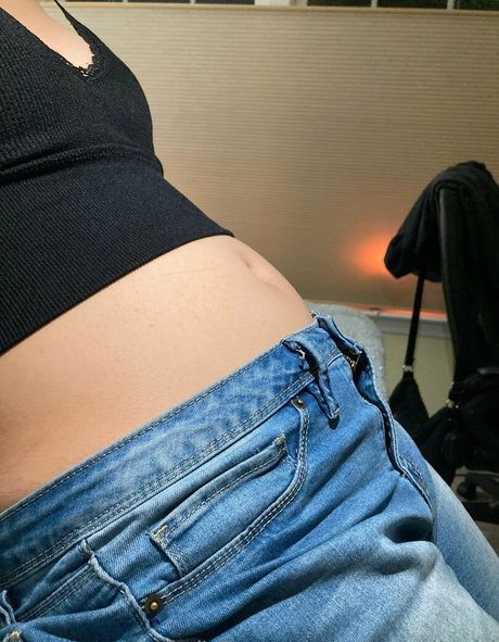 Asianbellygirl