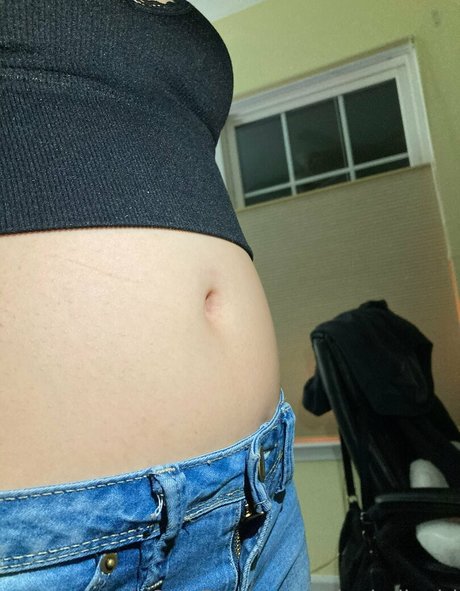 Asianbellygirl