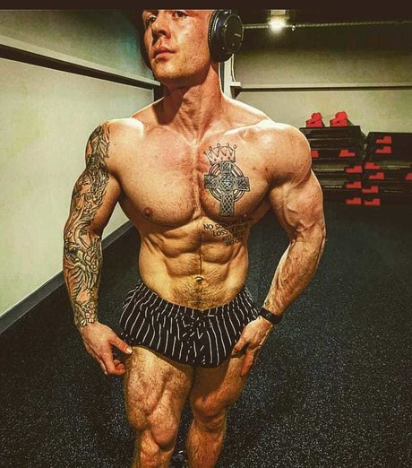 Naken läckt OnlyFans-bild av Kens Fantasy 