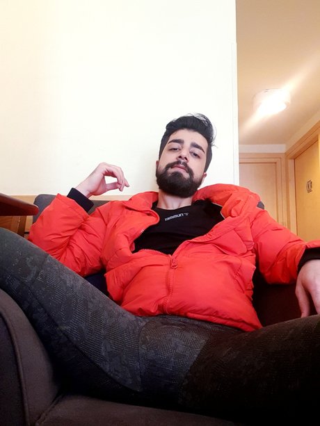 Naken lekkede OnlyFans-bilde av Esmerpasif