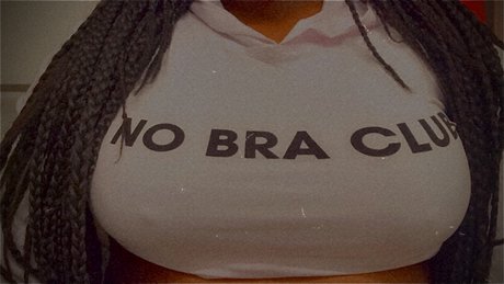 Naken lekkede OnlyFans-bilde av Ebony Queen