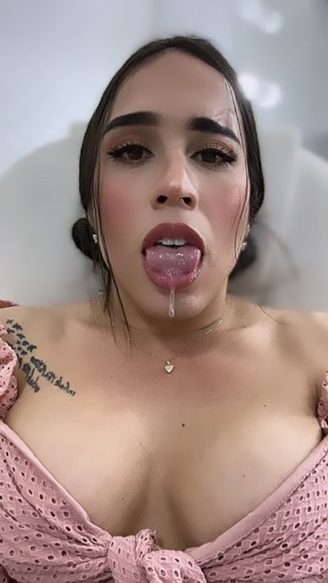 Nahá fotka uniklých OnlyFans od Avril Goyes
