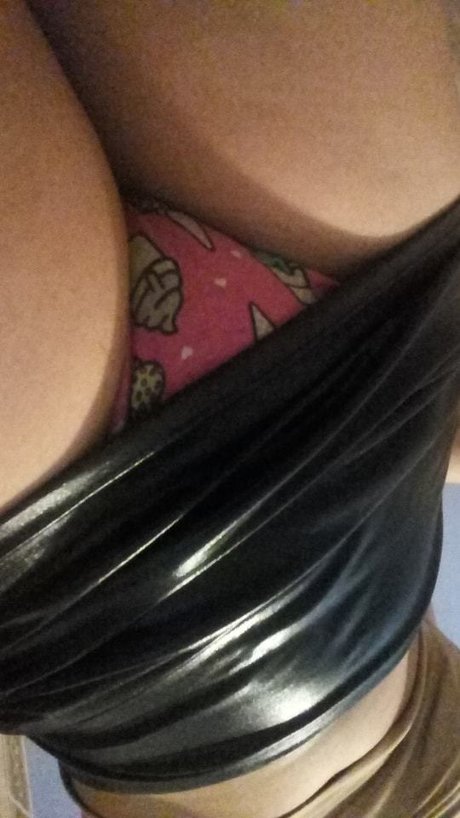 Naken lekkede OnlyFans-bilde av Fernanda Bstarb