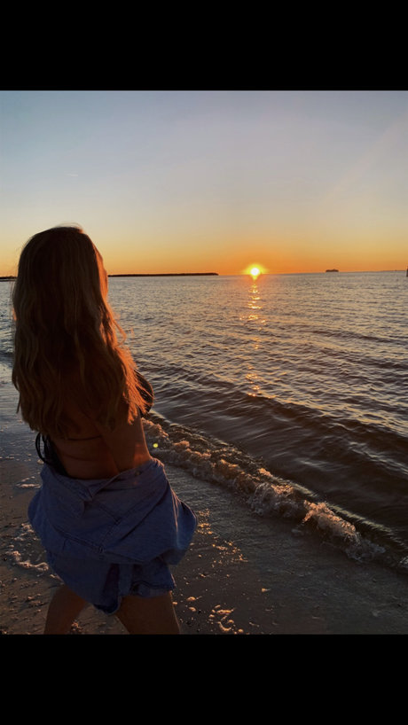 Naken lekkede OnlyFans-bilde av Penny Tration