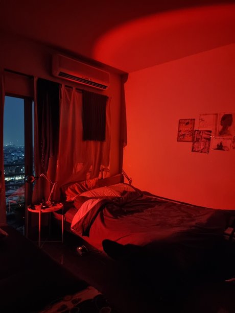 Naakte gelekte OnlyFans-foto van Naenoii