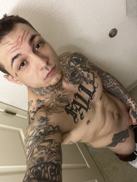 Naken lekkede OnlyFans-bilde av Dustin