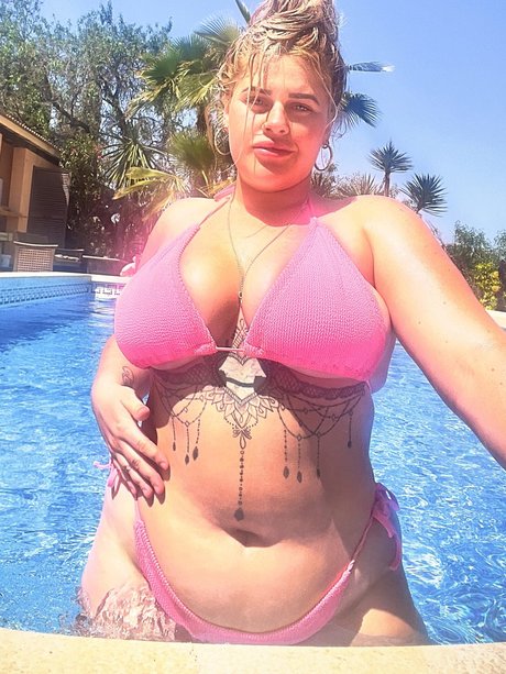 Naken lekkede OnlyFans-bilde av Louise98