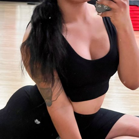 Alaston vuotanut OnlyFans-kuva Enigmadoll