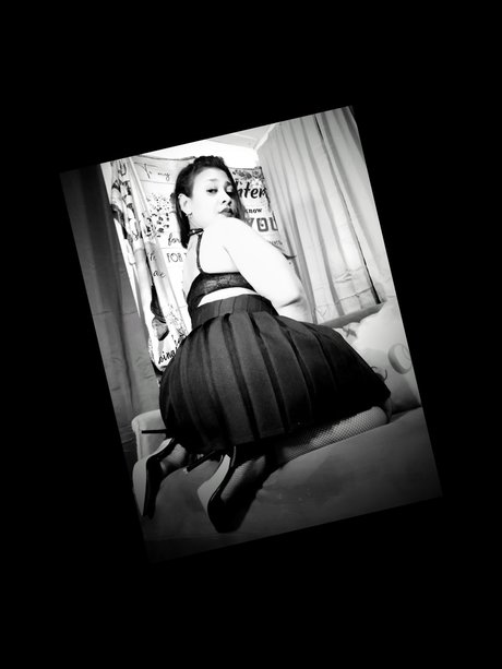 Naken lekkede OnlyFans-bilde av Mz Quinn