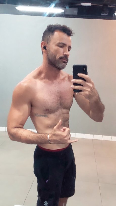 Naken läckt OnlyFans-bild av Facsc Mo