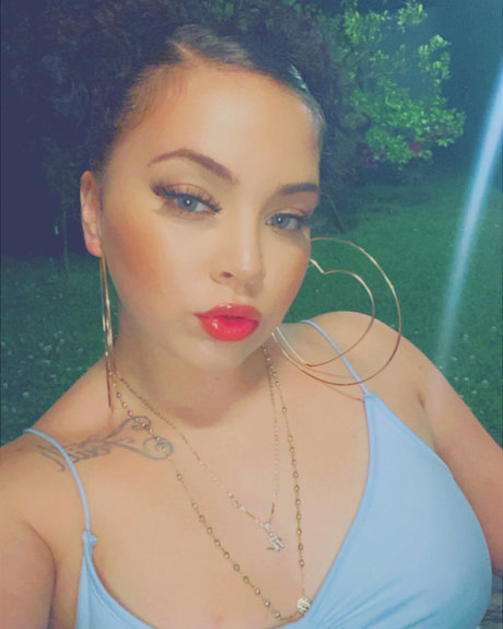 Naken lekkede OnlyFans-bilde av Royale
