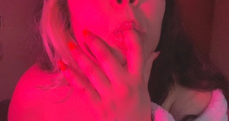 Foto desnuda filtrada de OnlyFans de F A M A