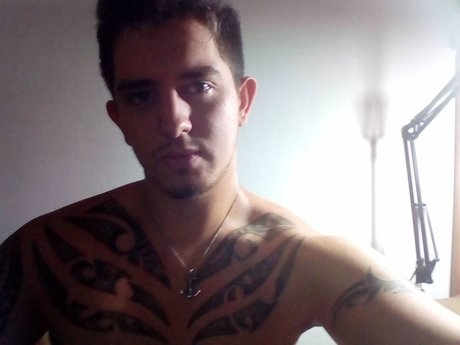 Nahá fotka uniklých OnlyFans od Michael