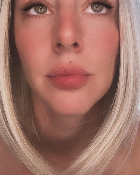 Naken lekkede OnlyFans-bilde av Nan