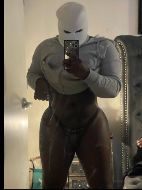 Naken lekkede OnlyFans-bilde av Nathaniel Duvale