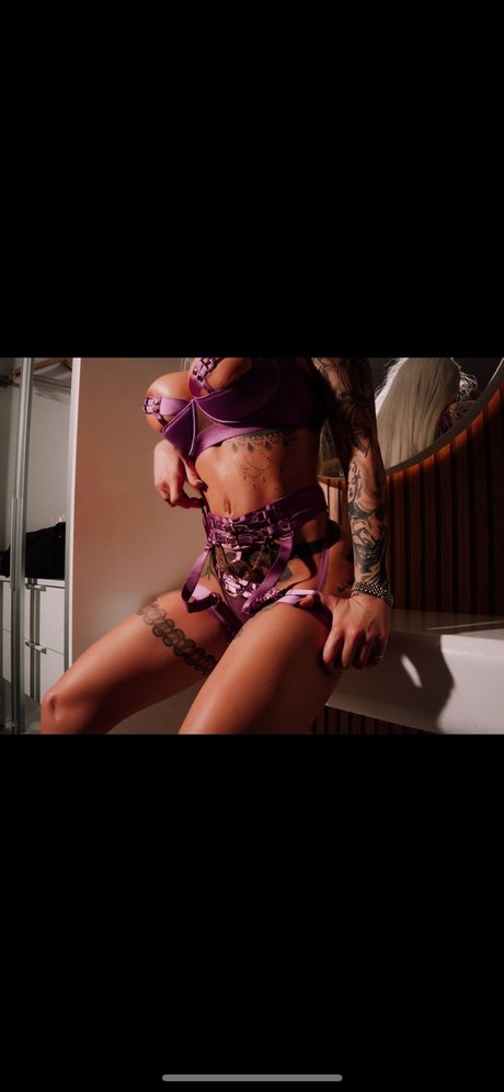 Naken lekkede OnlyFans-bilde av Natalia Karam