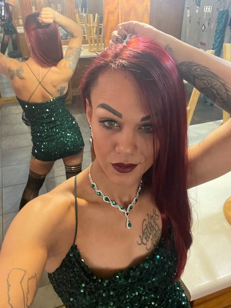 Naken lekkede OnlyFans-bilde av Hazel Maze