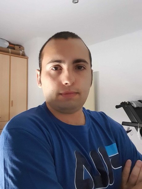 Naken läckt OnlyFans-bild av David