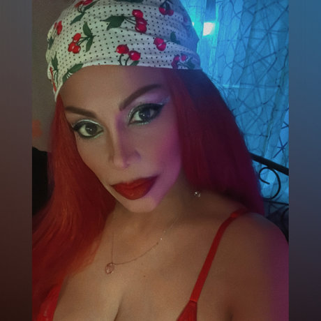 Naken lekkede OnlyFans-bilde av Ninah Sophia