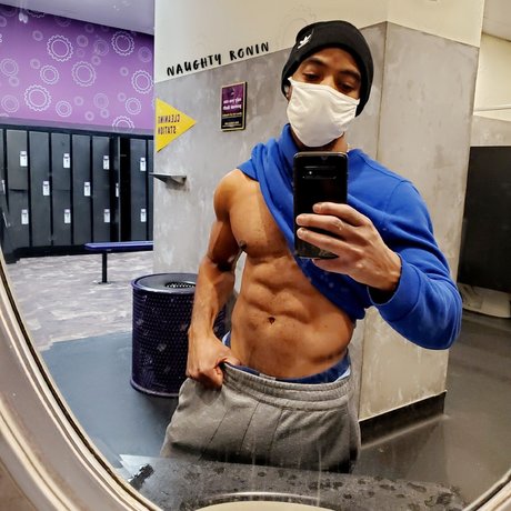 Naken läckt OnlyFans-bild av Ronin Morceguinho