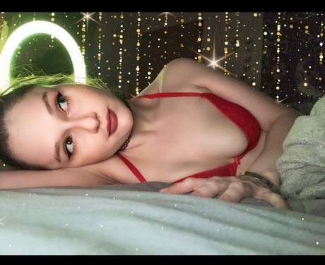 Naken lekkede OnlyFans-bilde av Bella