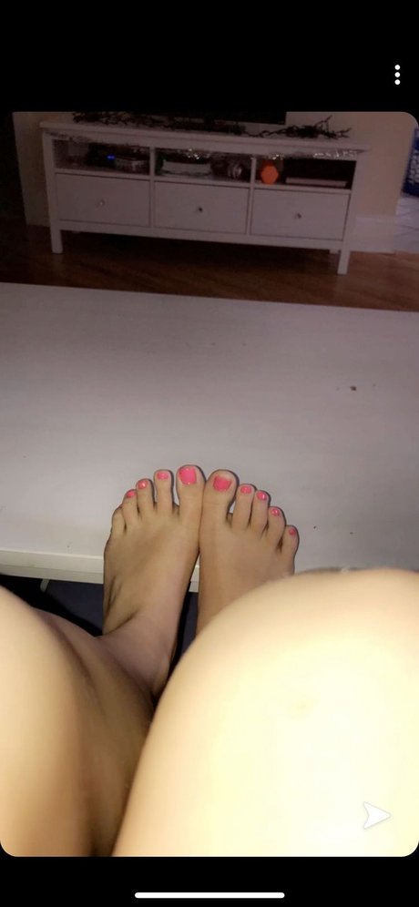 Foto nua vazada do OnlyFans de Natalia June
