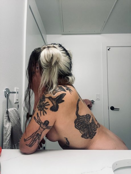 Обнаженная фотография утечки OnlyFans от Cruella Debauchery