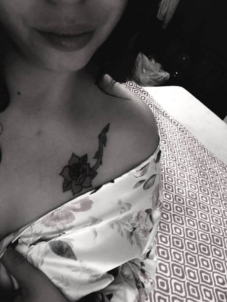 Nahá fotka uniklých OnlyFans od Caroline Greene