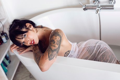 Naken lekkede OnlyFans-bilde av Nesty Sg Free Account