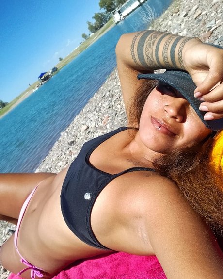 Naken lekkede OnlyFans-bilde av Maira