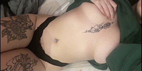 Naken lekkede OnlyFans-bilde av Calista