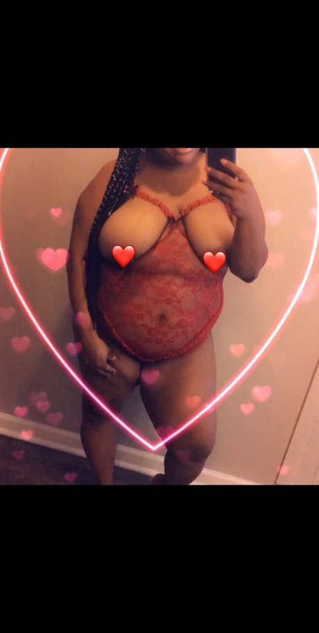 Naken lekkede OnlyFans-bilde av Cream Queen