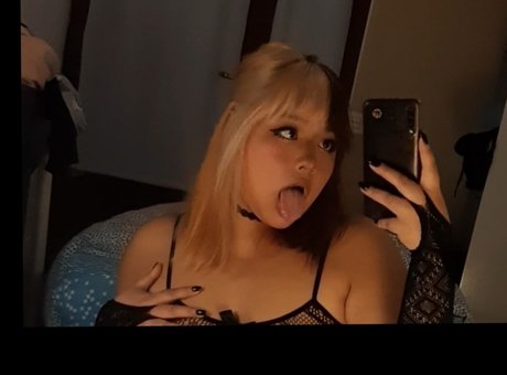 Naken lekkede OnlyFans-bilde av Helia
