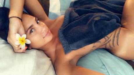 Naken lekkede OnlyFans-bilde av Nicole Laurell
