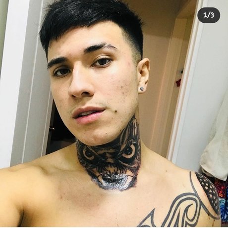 Naken läckt OnlyFans-bild av Nico Hawai