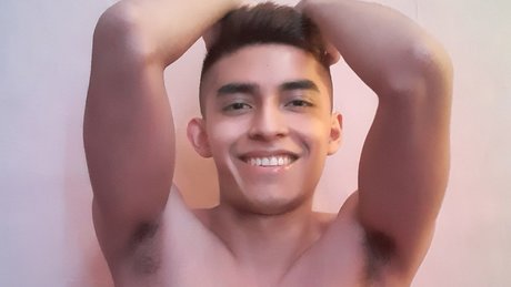 Naken lekkede OnlyFans-bilde av Nicolas Farfan